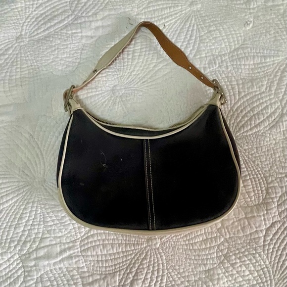 Vintage Coach Black and White Shoulder Bag - Picture 2 of 5